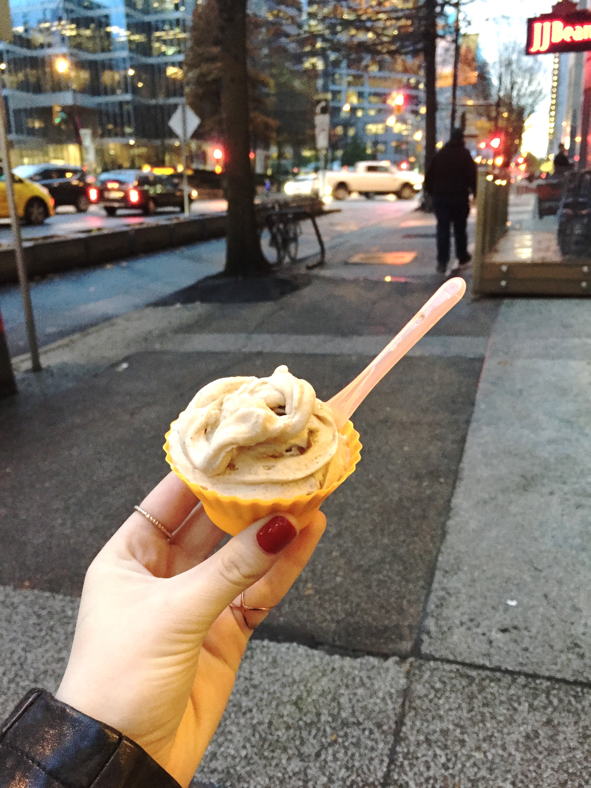 gelato-vancouver-itinerary-strung-in-gold