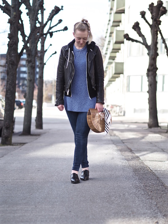 3 Reasons you Need a Pair of Loafers - Strungingold {American Eagle Jeans, Pavement Loafers, Aritzia Scarf, sweater, Cult Gaia Bag}