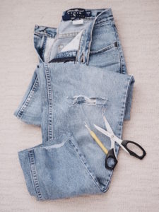 A Complete Guide to Distressing Denim - The Vic Version