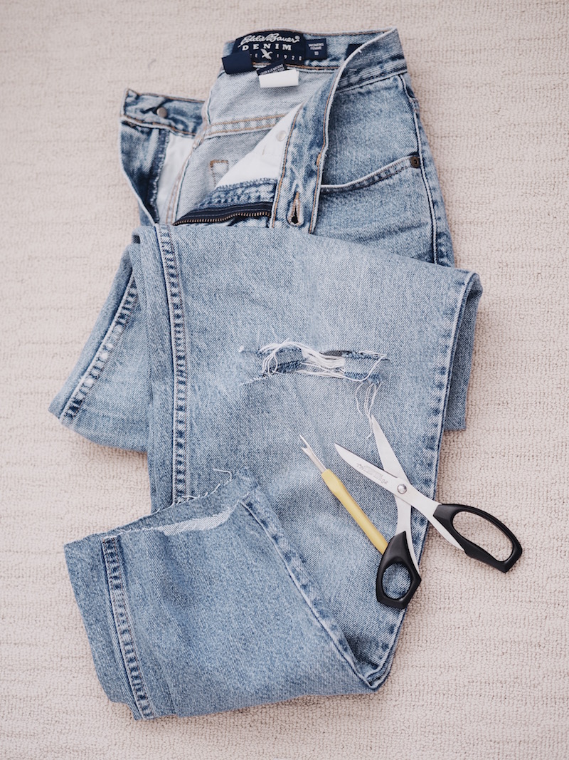 complete guide to distressing denim thevicversion how to distress jeans