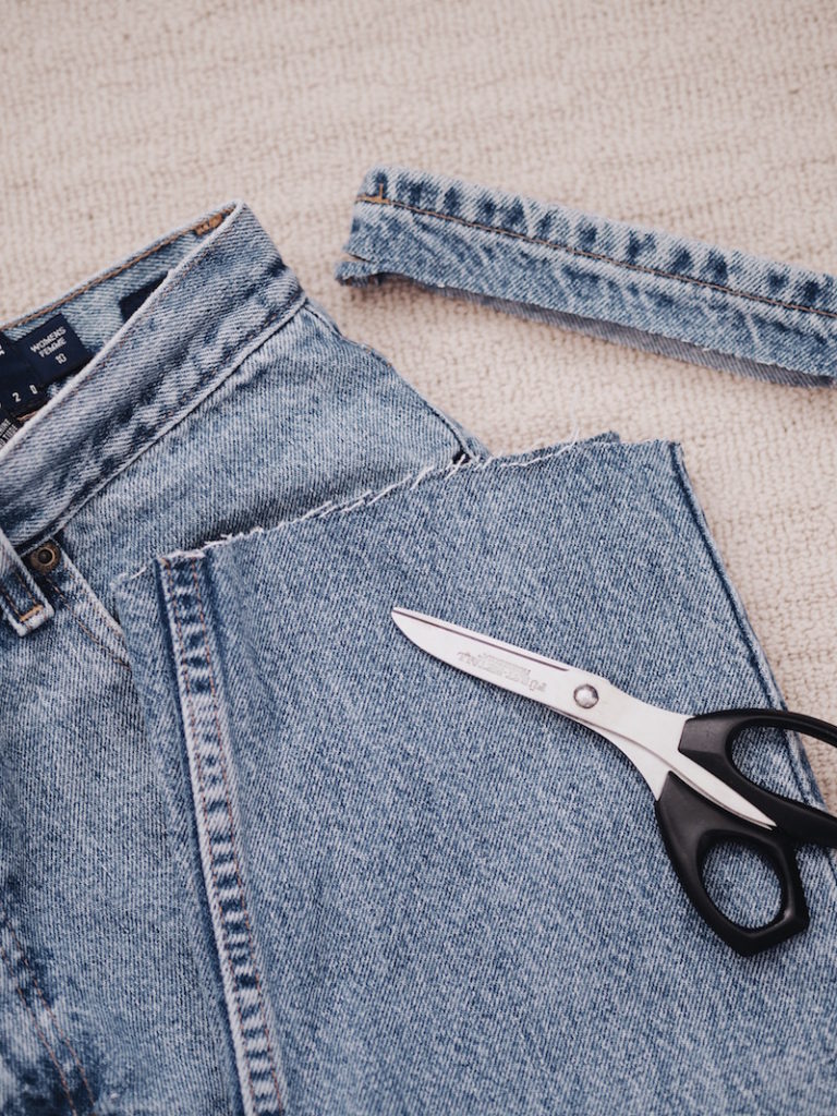 A Complete Guide to Distressing Denim - The Vic Version