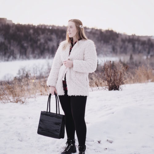 aritzia laboratoire coat, easy winter snowy ootd, how to style a pearl barrette, how to wear leggings without looking frumpy, best thrifted bags